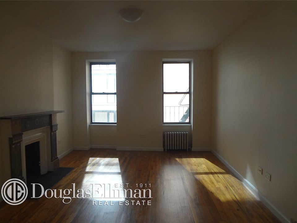 2nd image of 152 E 84th St APT 4A