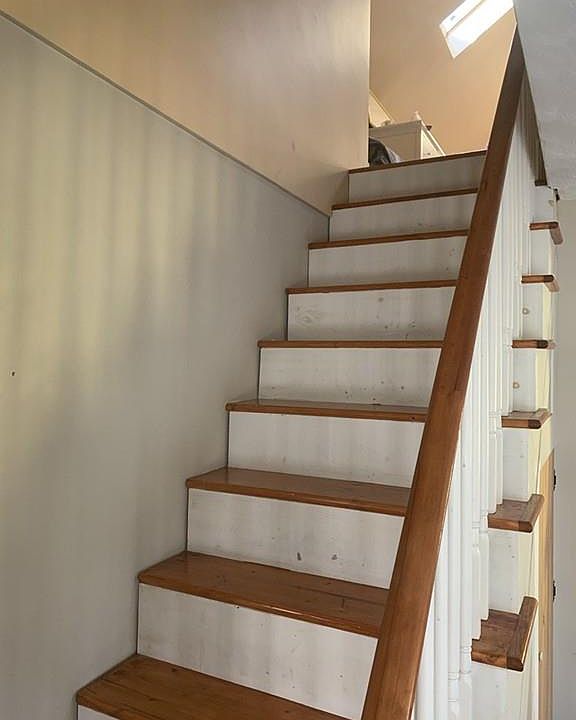 2nd image of 550 Main St #2
