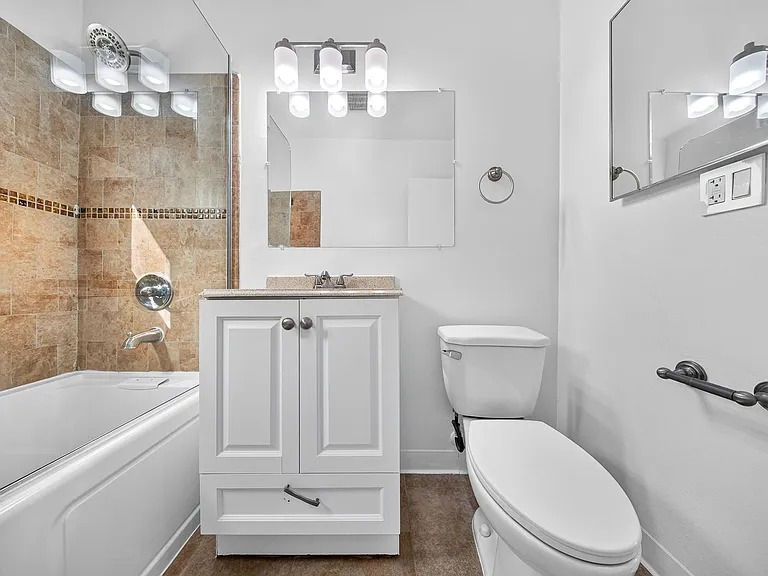1412 W. 17th St — Photo 18