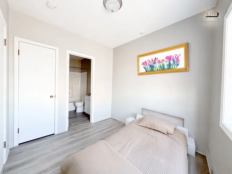 2921 S Saginaw St #2 — Photo 7