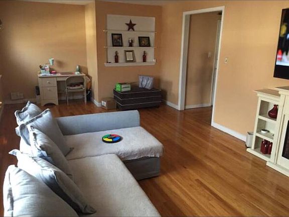 3rd image of 1389 Kearney Ave