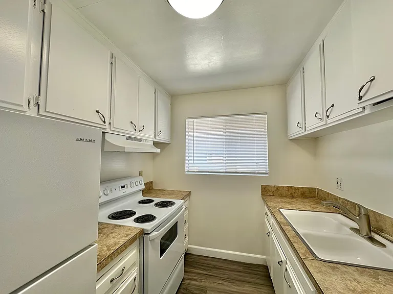 Palm Acres Apartments — Photo 5