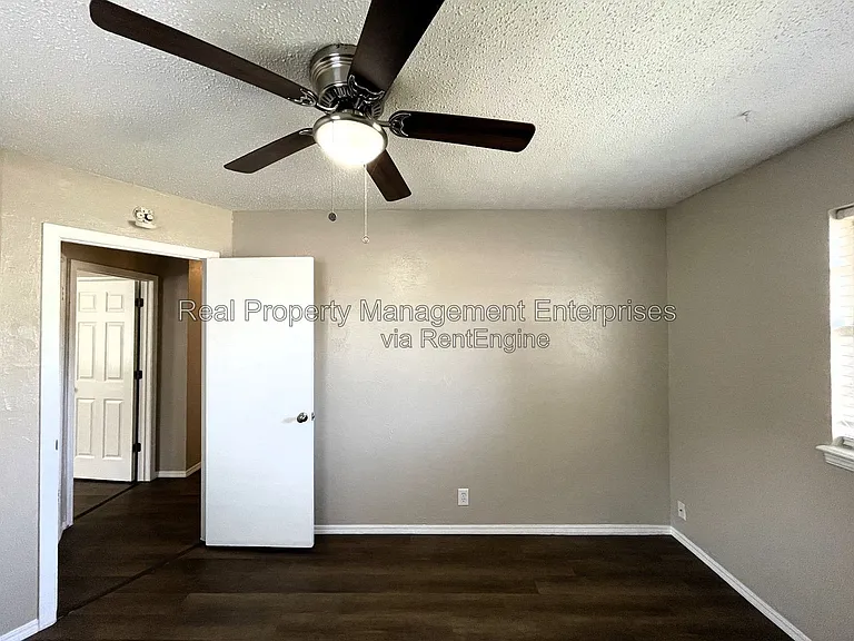 609 S Meadow Ln — Photo 18