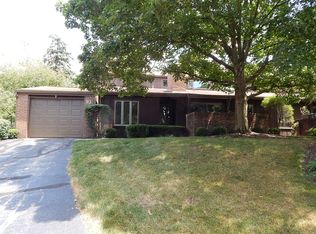 93 Glen Dr, Worthington, OH 43085