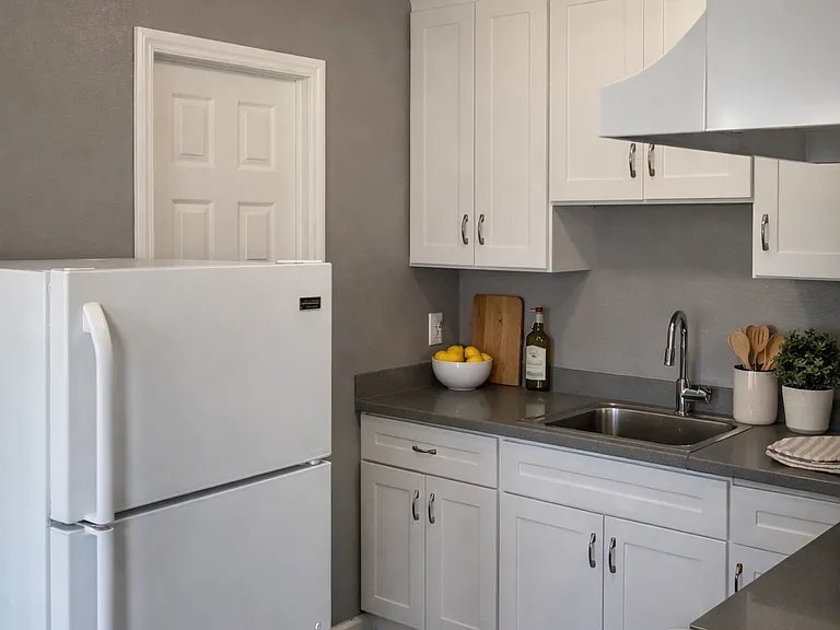 2131 Sacramento St #4 — Photo 11