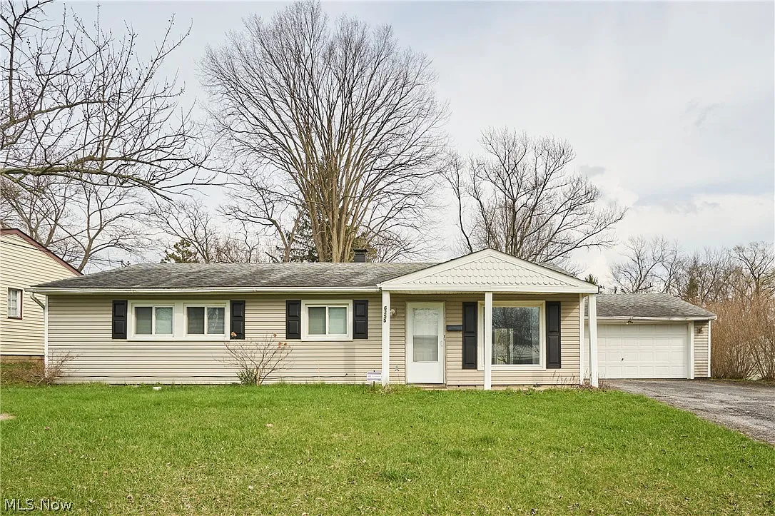 6255 Randolph Rd photo 1