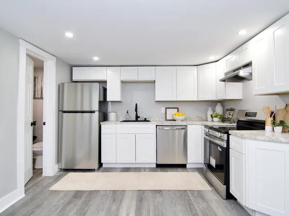 25 Spring St, Chicopee, MA 01013