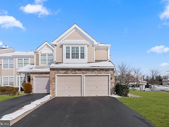 2nd image of 506 Coachwood Ct