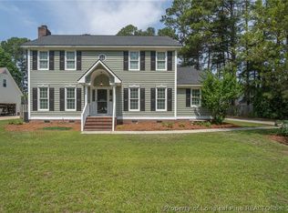 5404 Labrador Dr, Hope Mills, NC 28348