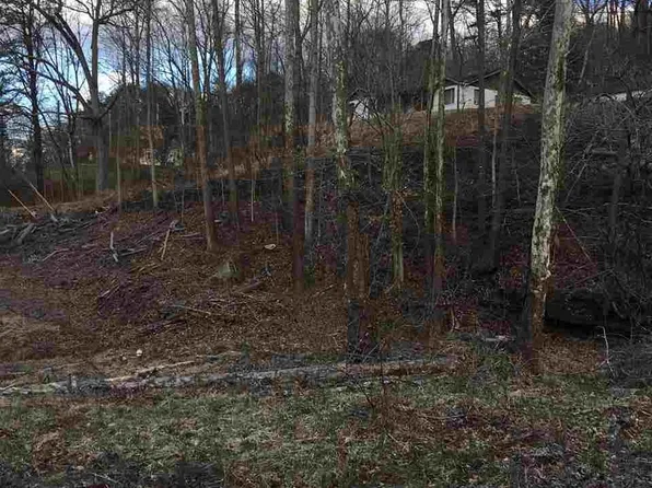 4132 13th St, Ashland, KY 41102