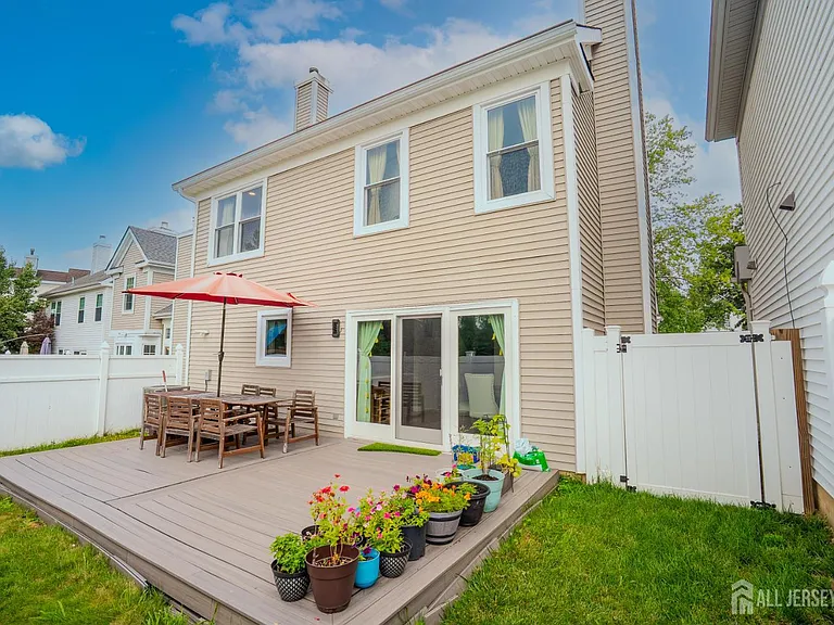 63 Carlisle Ct — Photo 42