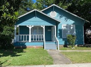 1011 N Thompson St, Conroe, TX 77301