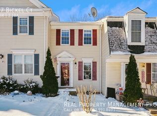 67 Bickel Ct, Sterling, VA 20165