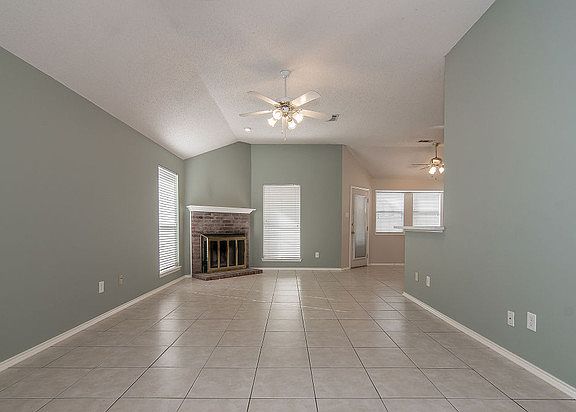 4th image of 710 Pecan Creek Ct