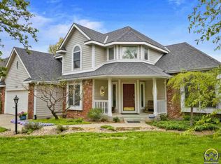 3522 SW Wanamaker Ct, Topeka, KS 66614