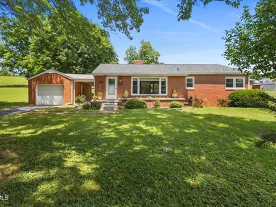 2218 N Greenwood Dr, Johnson City, TN, 37604