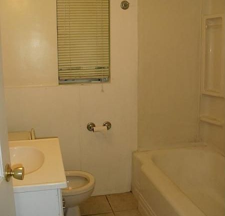 5th image of 2548 Beaverbrook Pl