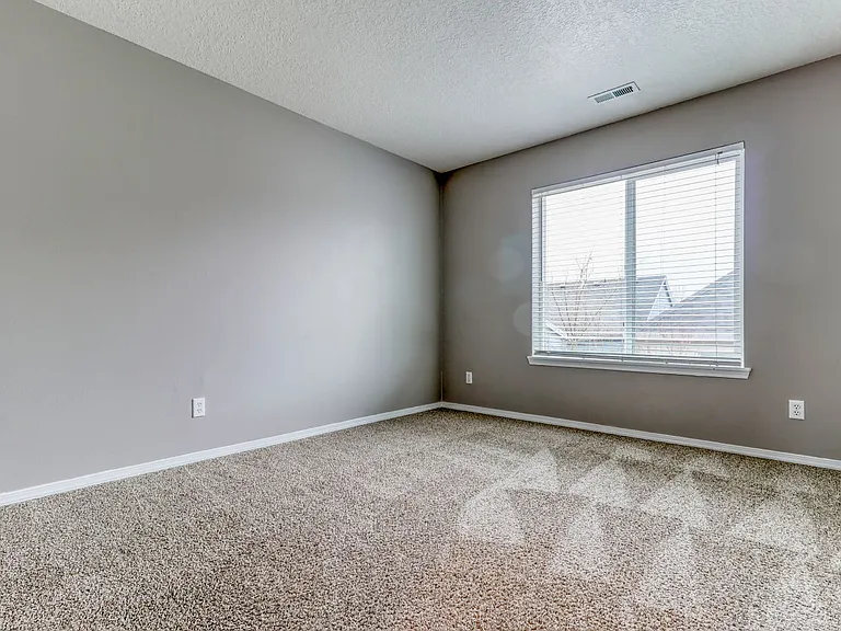 20467 SW Rosemount St — Photo 23
