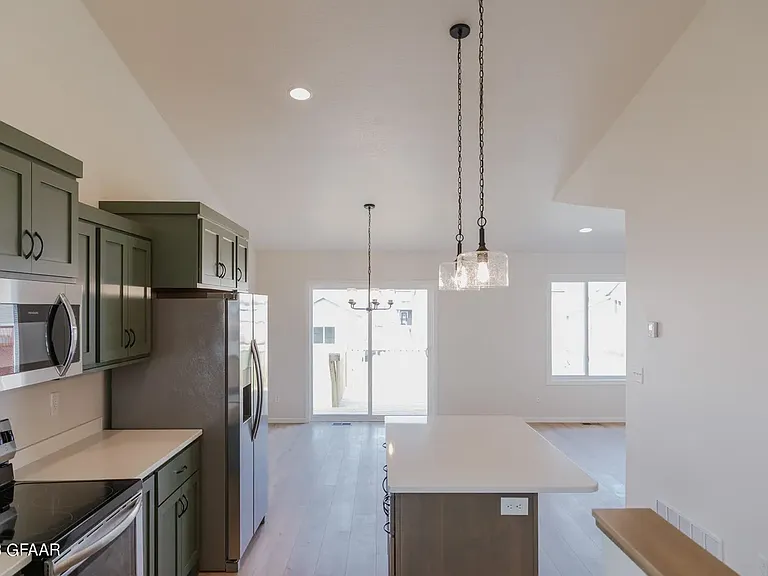 1020 David Dr — Photo 10