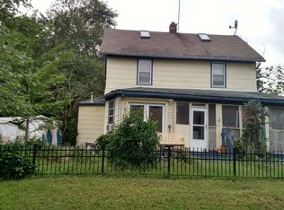 132 Leonardville Rd, Belford, NJ 07718