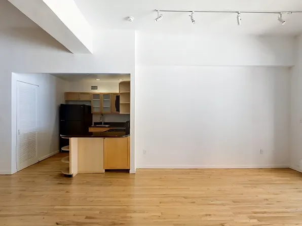 80 Nassau Street image 7 of 8