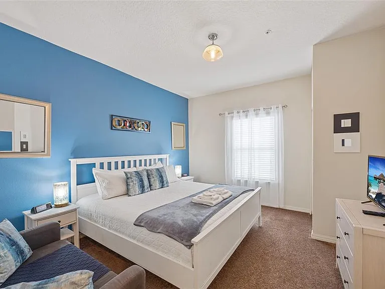 8945 Shine Dr — Photo 10