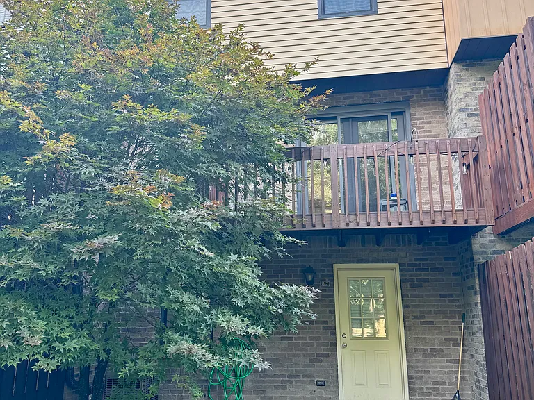 747 Windvue Dr — Photo 2