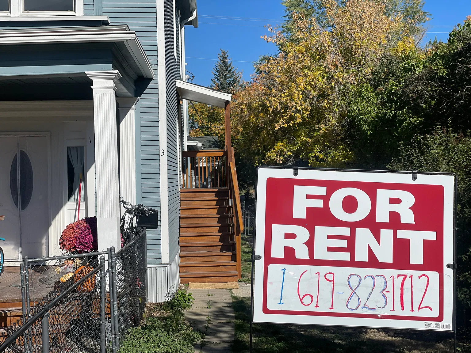 2 bed, 1085 sqft, $1,750 — Photo 2