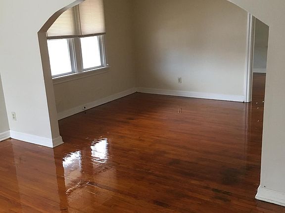3rd image of 8712 Susan Ave