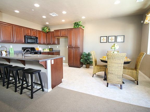 2nd image of 13463 Warren Pl