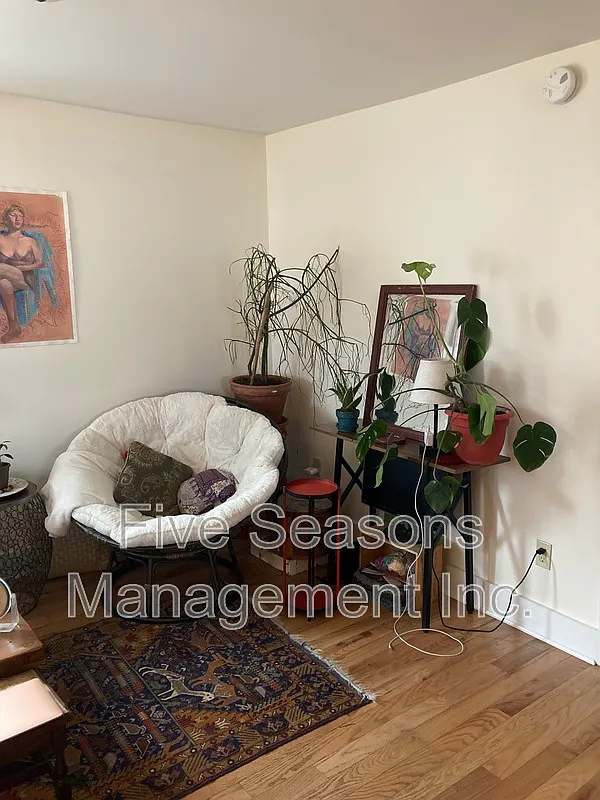2 bed, 1.0 bath, 750 sqft, $2,100 — Photo 3