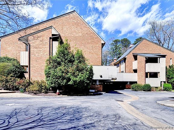 2nd image of 376 Merrimac Trl APT 212