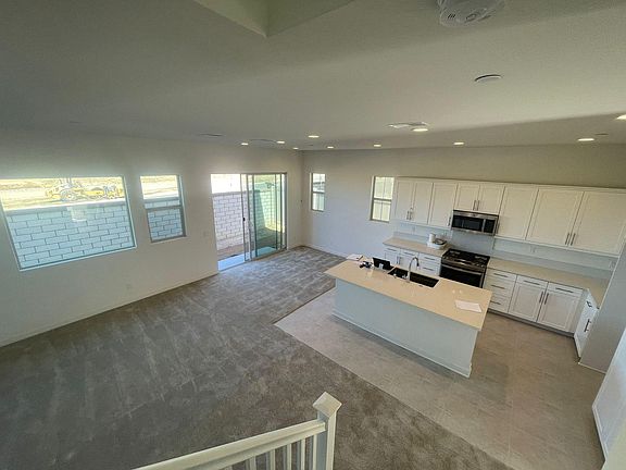 2nd image of 430 Clubhouse Dr