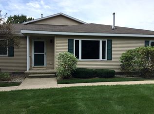 2810 Emerald Blfs, Traverse City, MI 49684