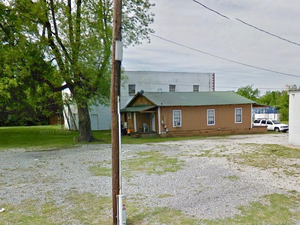 2nd image of 2121 5th Ave N