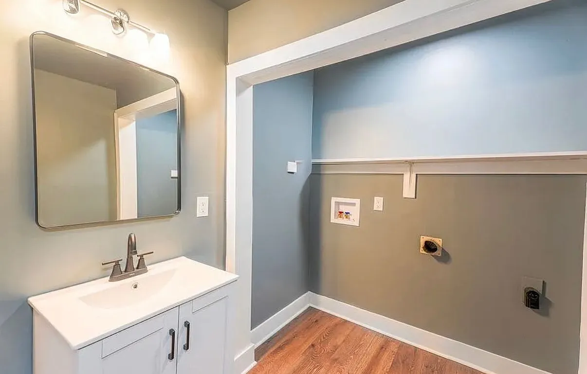 2 bed, 1008 sqft, $1,455 — Photo 2