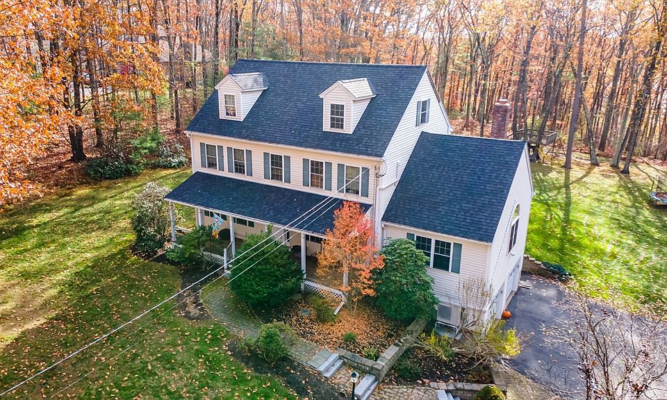 1st image of 120 Robbs Hill Rd