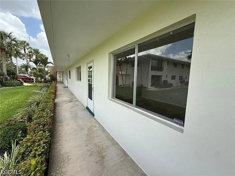 343 Joel Blvd #111 — Photo 3
