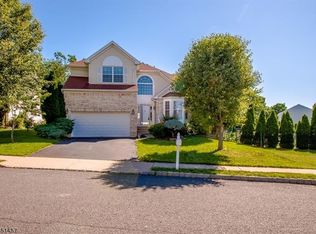 4 Murphy Dr, Bridgewater, NJ 08807