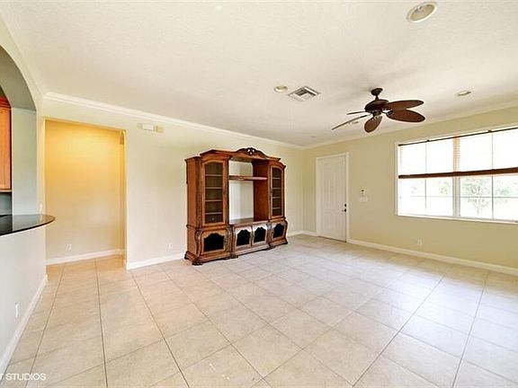 3rd image of 135 Evergrene Pkwy #1-C