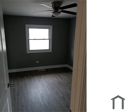 3 bed, 1000 sqft, $1,500 — Photo 2