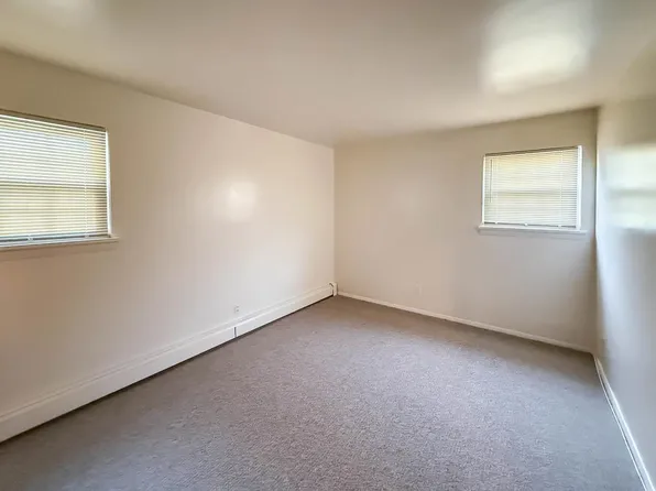 14 Suburbia Court image 7 of 21