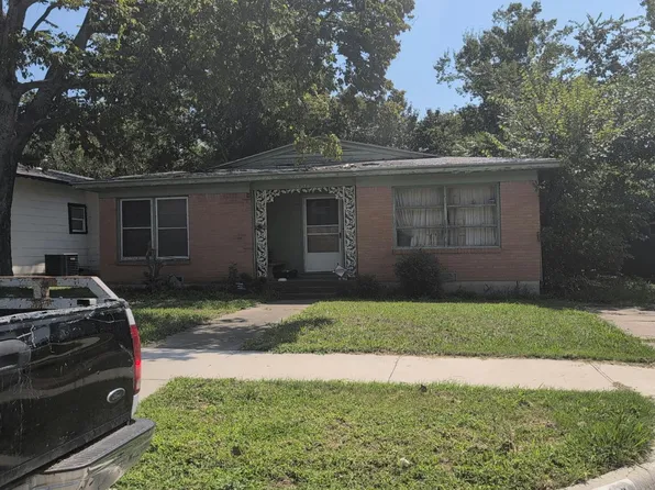 2920 Wilkinson Ave, Fort Worth, TX 76103