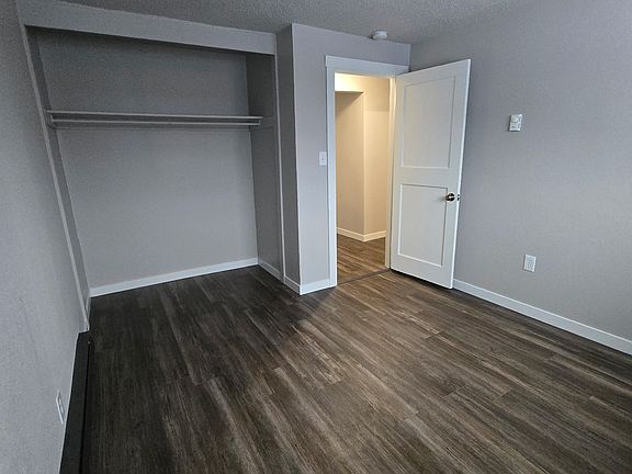 4th image of 1008 E Fellows St