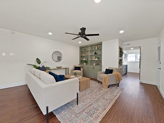 4th image of 513 Lexington Ln