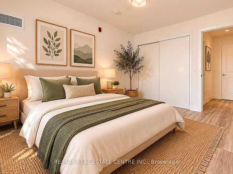 1010 Dundas St E #Penthouse 17 — Photo 25