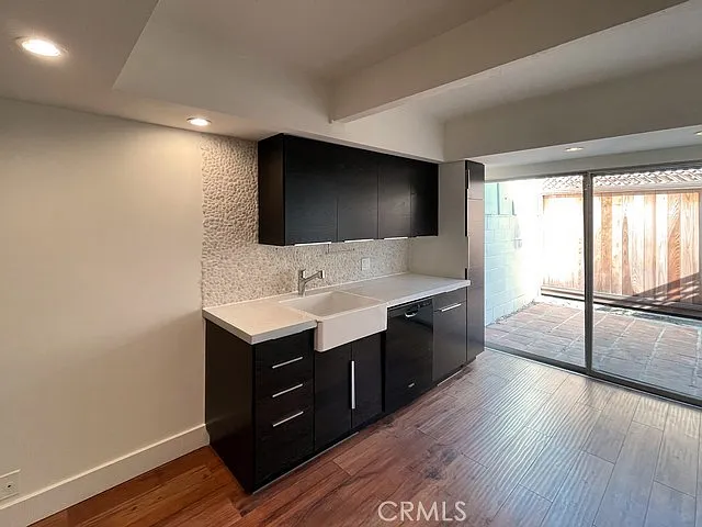 4040 Grand View Blvd #19 — Photo 6