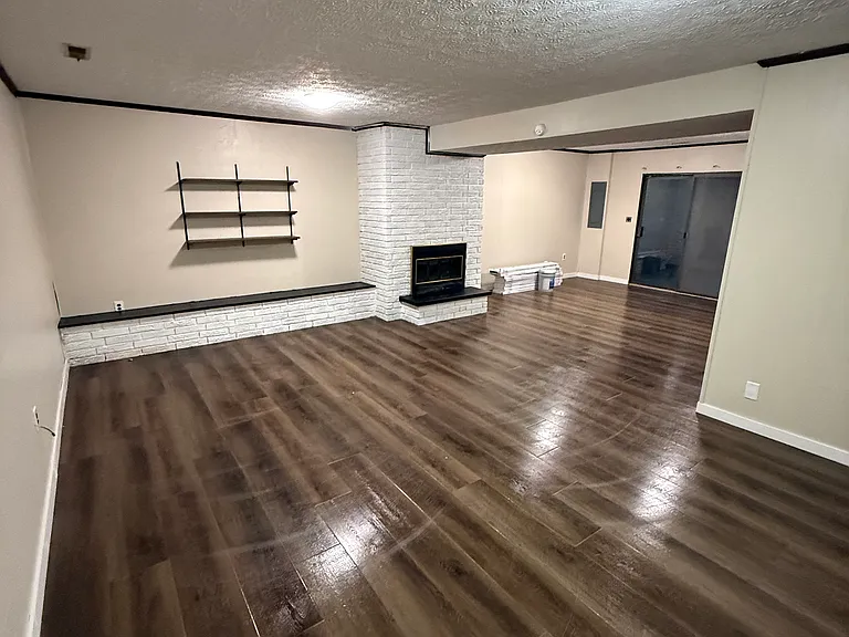 132 Bryn Myrr Dr — Photo 3