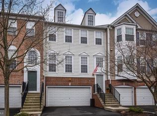 102 Hilltop Ct #24, Warrington, PA 18976