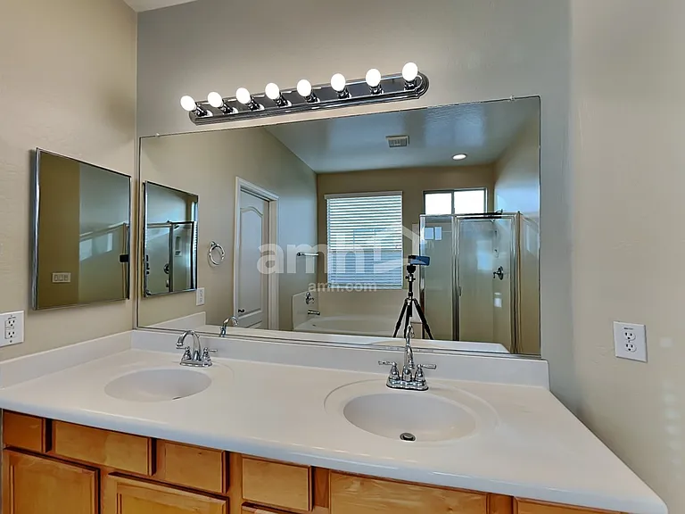 7227 W Darrow St — Photo 13